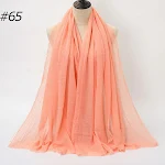 Lenço xale longo feminino amassado cor única com franjas estilo Malásia. Conforto e elegância para looks estilosos, ideal para diversas ocasiões. — foto 50