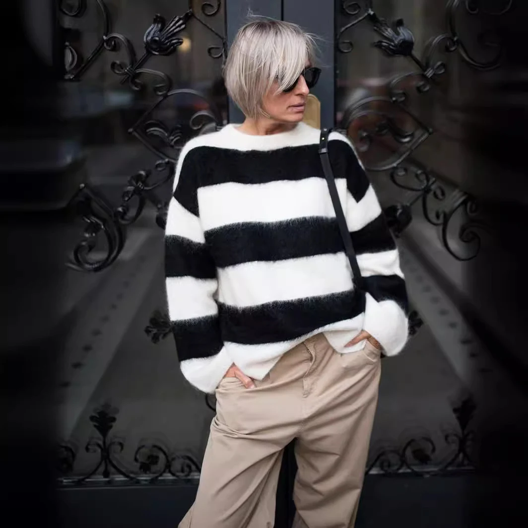 Loose casual striped long sleeve contrast color round neck shirt. Offers comfort and style for everyday wear, perfect fo — photo 5