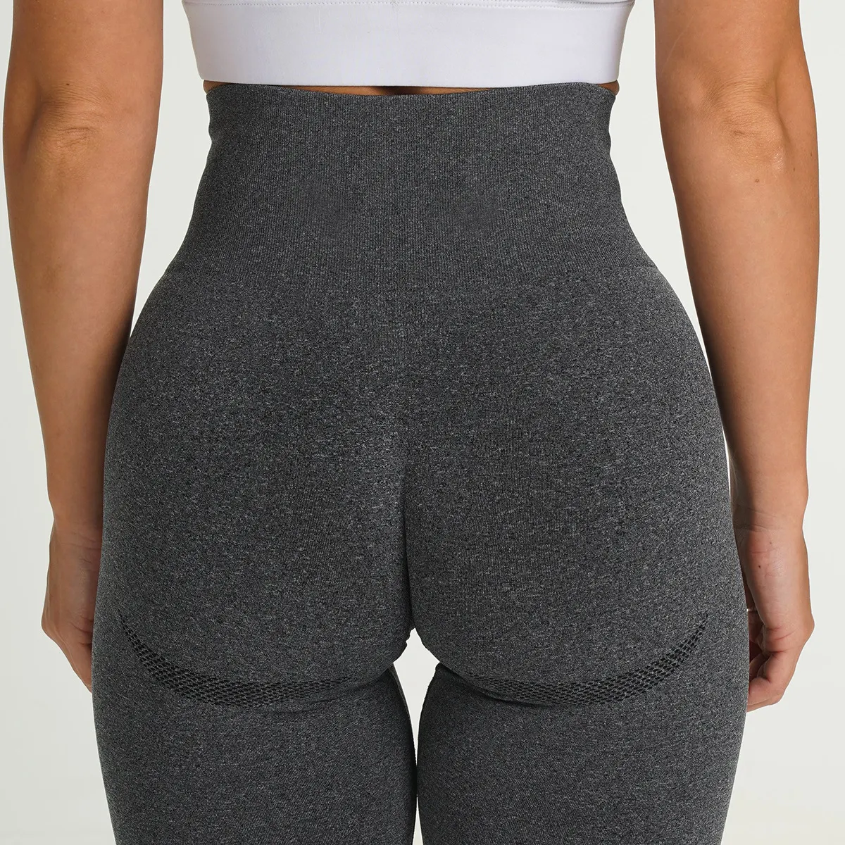 Leggings deportivos sin costuras con control de humedad para mujer, realzan glúteos y caderas, ideales para fitness y entrenamientos. — foto 11