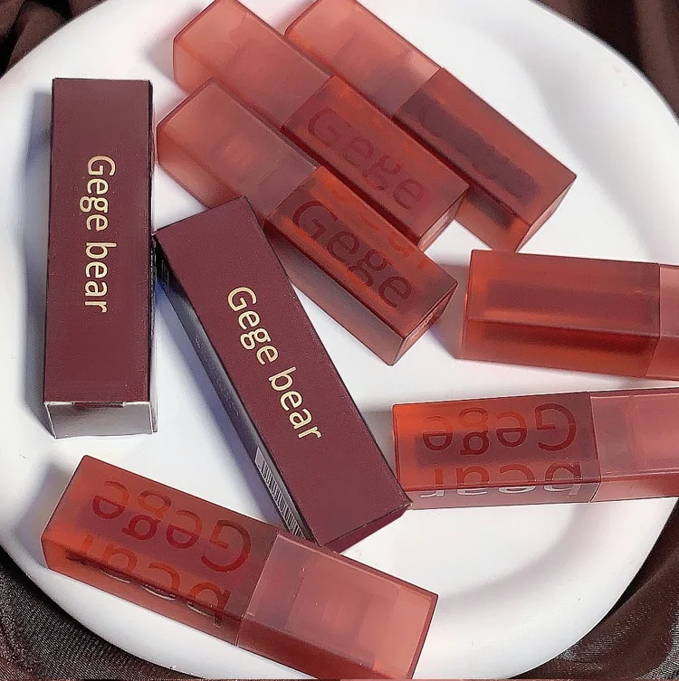 Title 1, Gege Bear Lip Lacquer Matte Velvet voor fluweel...