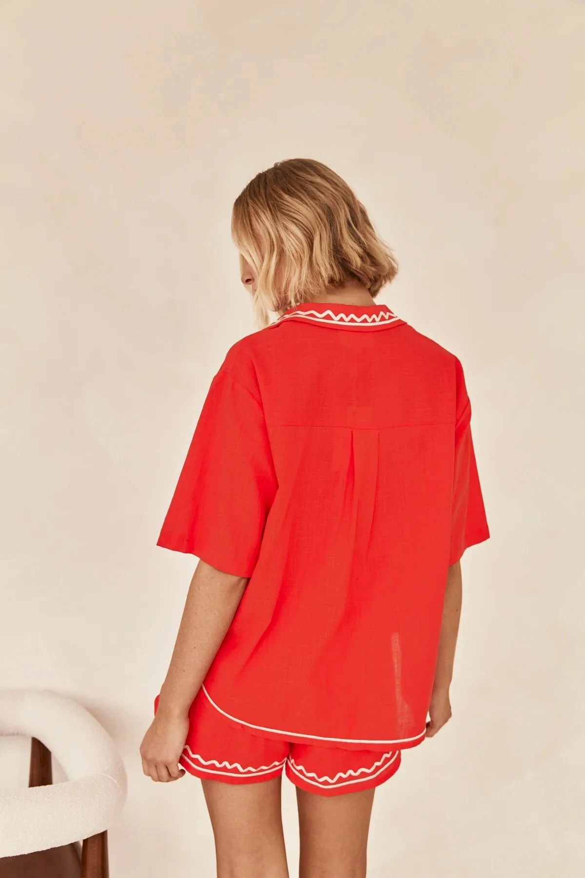 Title 8, Abito corto con camicia casual e comfort ricama...