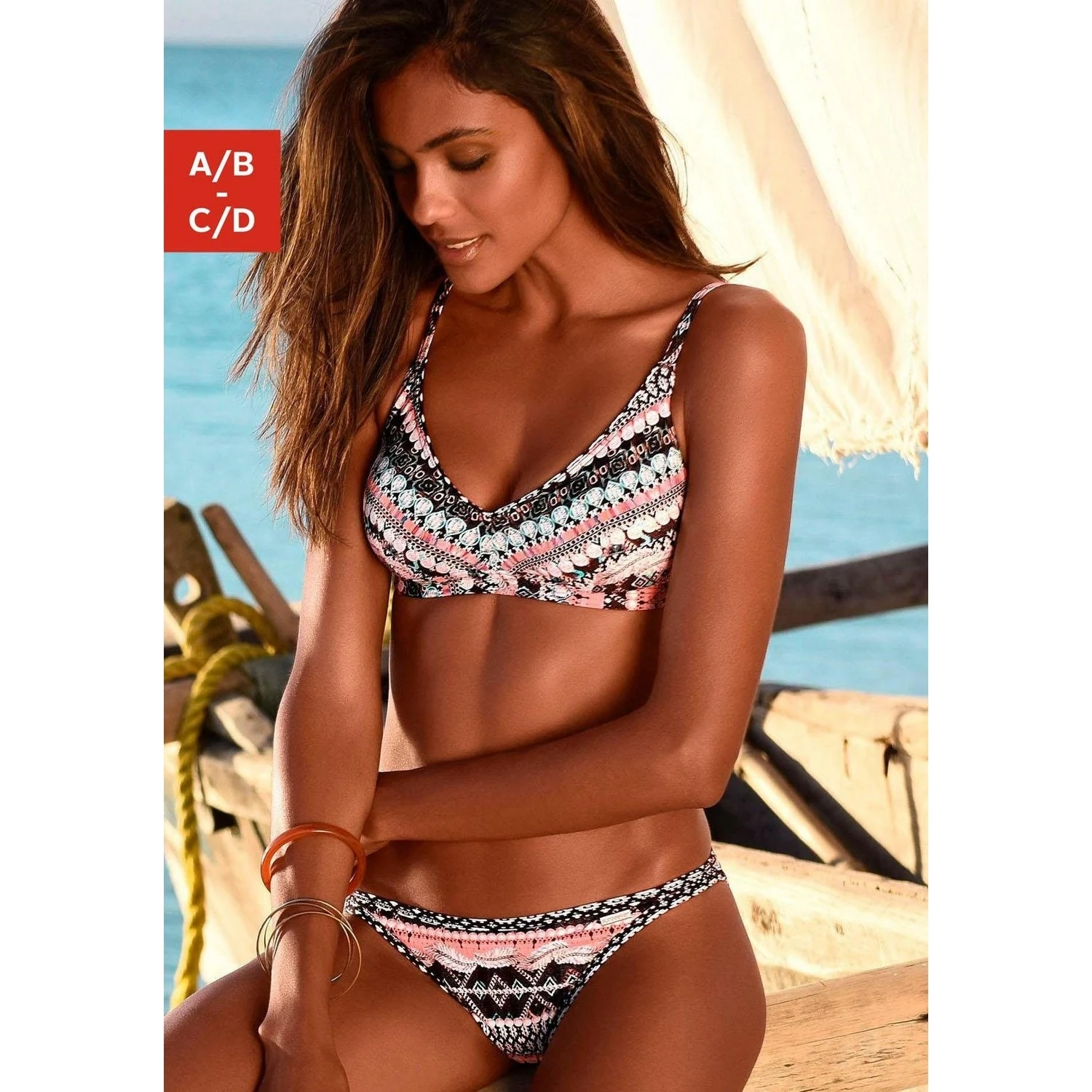 Title 5, Bikini dividido suave con estampado retro ameri...