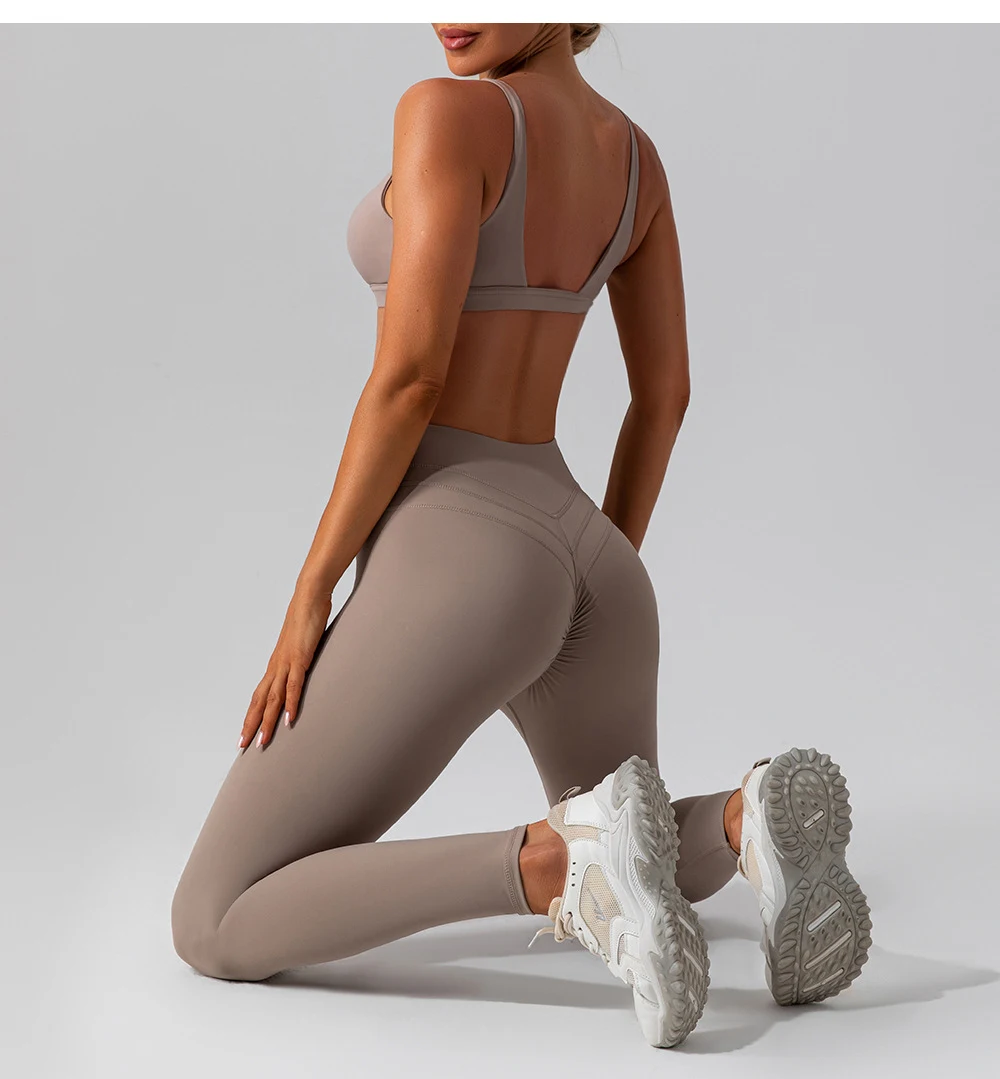 Title 9, European and American Outer Wear Running Sports...