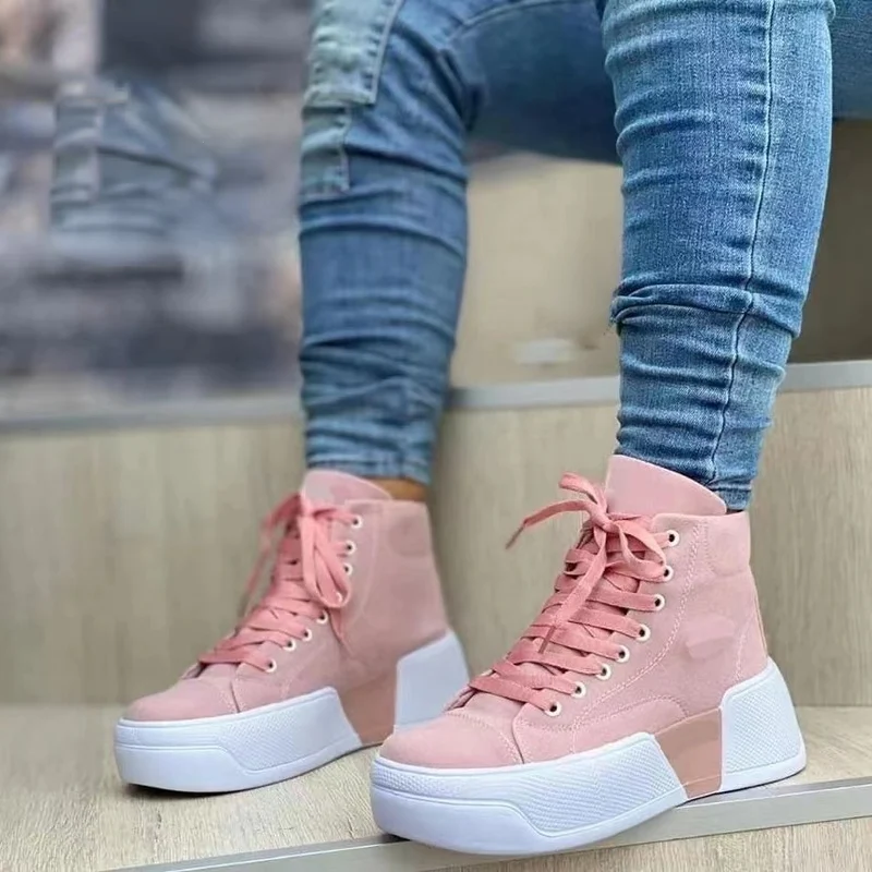 Title 3, Womens Chunky Heel Boots Round Toe Lace-Up Fla...