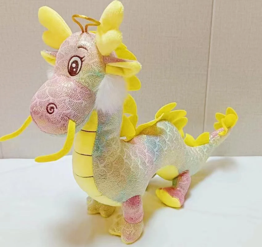 Boneca de mascote do Ano do Dragão com tecido floral, um presente ideal. Perfeita para decoração festiva e celebrações, traz sorte e alegria para todos. — foto 2