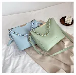 Bolsa Mensageiro Portátil com Alça Única e Design Versátil. A Bolsa Bucket da Moda que Combina com Tudo, Ideal para Levar Seus Itens Essenciais com Estilo. — foto 3