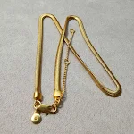 Colar curto básico de metal Snake Bone, design simples e elegante. Ideal para uso diário, adicionando um toque sutil ao seu visual. — foto 4