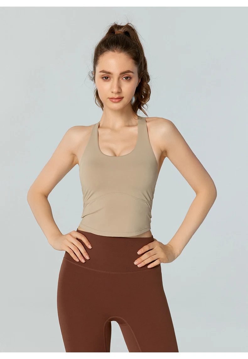 Reggiseno sportivo con coppe fisse per donna, design schiena scoperta, per un supporto perfetto e un look femminile — foto 9