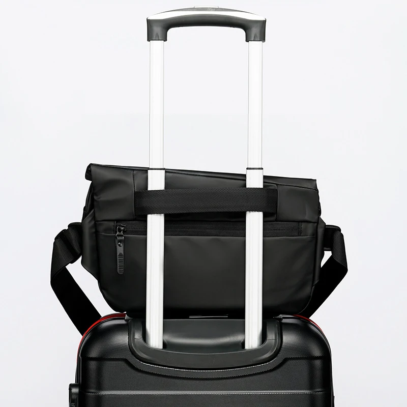 Title 4, Bolsa Transversal Funcional Masculina Impermeável