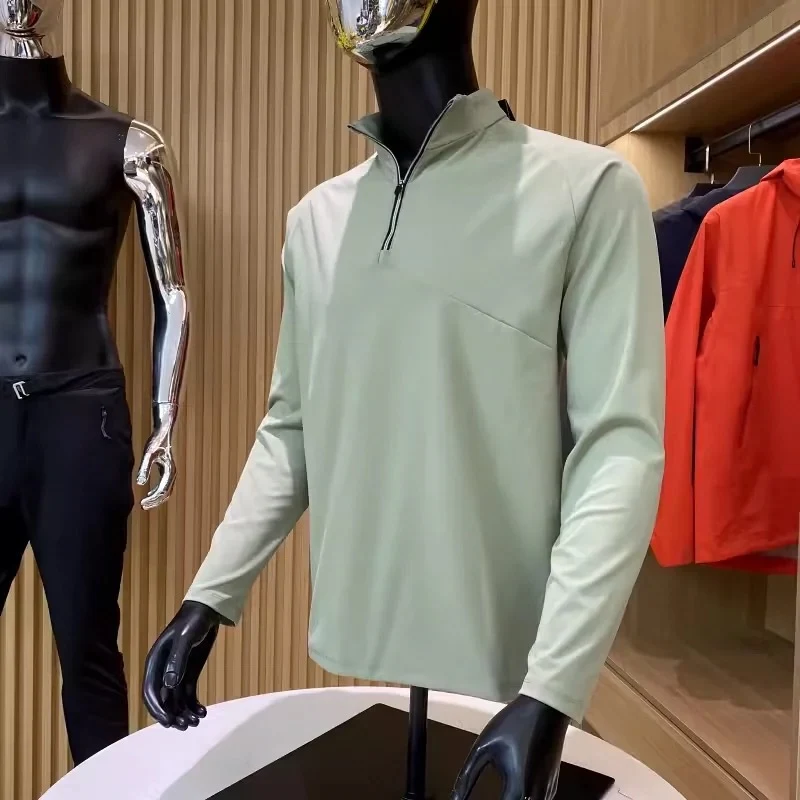 Suéter masculino com gola alta e zíper parcial Outono e Inverno Conforto e estilo para o clima frio, ideal para o dia a dia. — foto 4