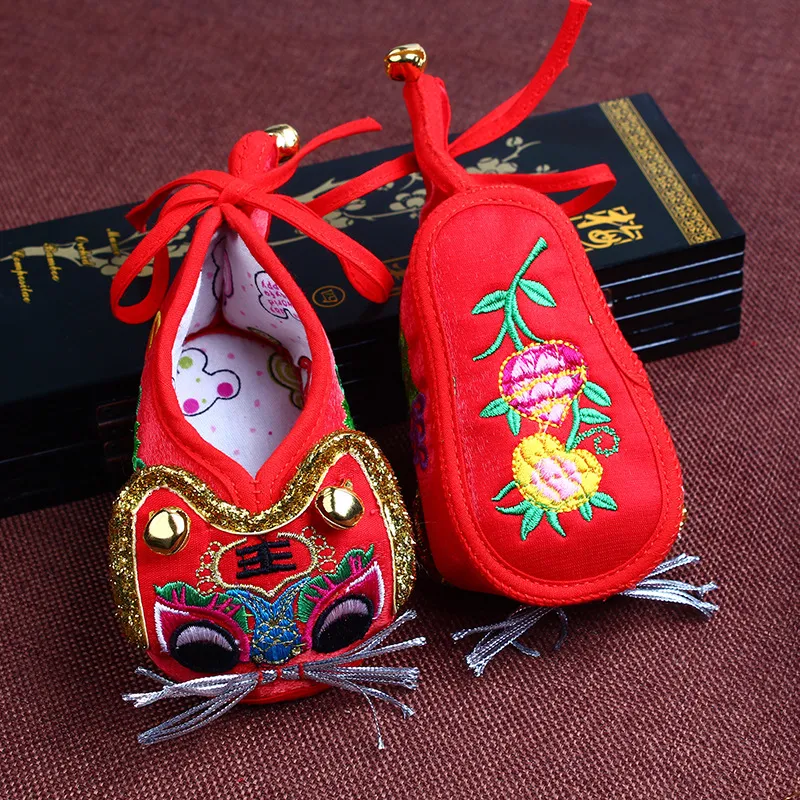 Bestickte Tigerkopf-Schuhe mit Glöckchen Babys Tang-Anzug für Catch Zhou Man Feierlichkeiten Bequem und traditionell für Ihr Baby — foto 7