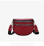 Bolsa de Ombro Diagonal Feminina em Couro, Estilo e Praticidade para o Dia a Dia e Viagens, Design Sofisticado — foto 3