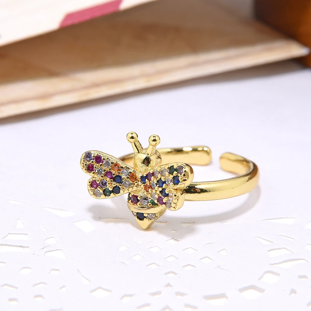 Anel Ajustável Aberto Feminino em Ouro 18K com Micro Inlay de Zircônia Colorida, Um Toque de Cor e Sofisticação. — foto 1