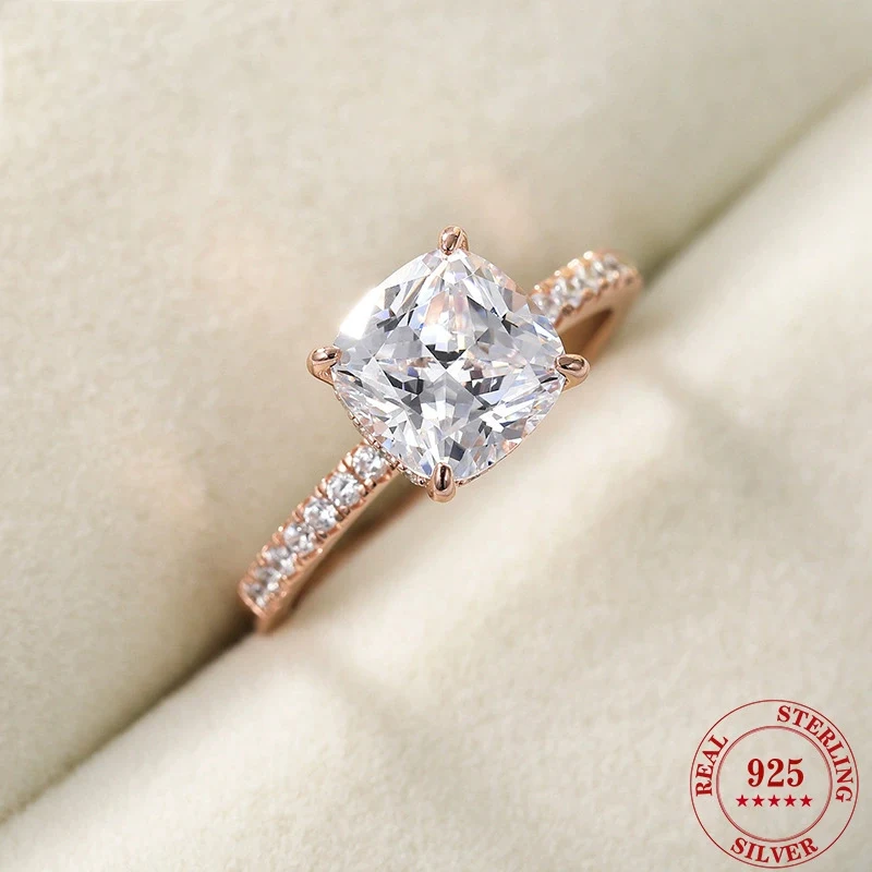 Anel de prata 925 com zircônia de 4 quilates em forma de almofada e 4 garras, brilho intenso e elegância para você. — foto 6