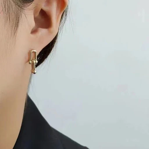 Title 1, Brincos de ferradura 18k simples e fashion. Des...