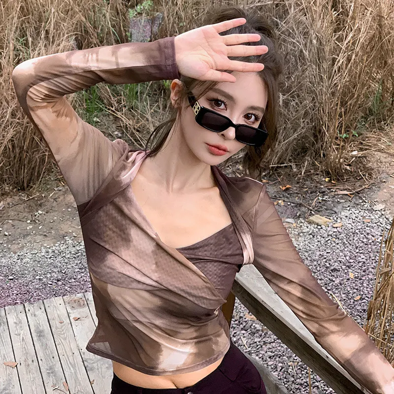 Top de malha torcida feminino Estilo Ins Tie-dye manga longa minimalista. Combine este top versátil e crie looks modernos e confortáveis para diversas ocasiões. — foto 7