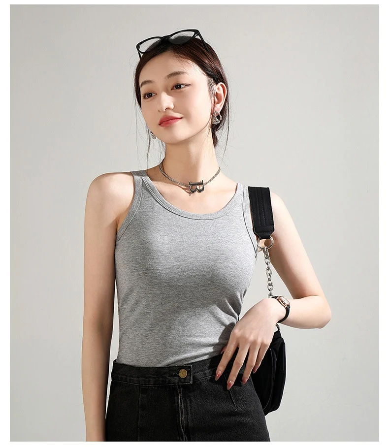 Copri Coppa Intimo Intero Base Imbottita con Spalline Donna. Comfort e sostegno ideali per ogni occasione. — foto 4