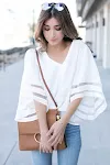 Blusa donna in chiffon con scollo a V Top leggero e arioso per l'estate Perfetta per look casual ed eleganti Tessuto morbido e confortevole Stile versatile e femminile — foto 4