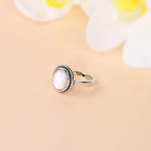 Title 2, Anel boho retrô com pedra lunar oval. Popular e...