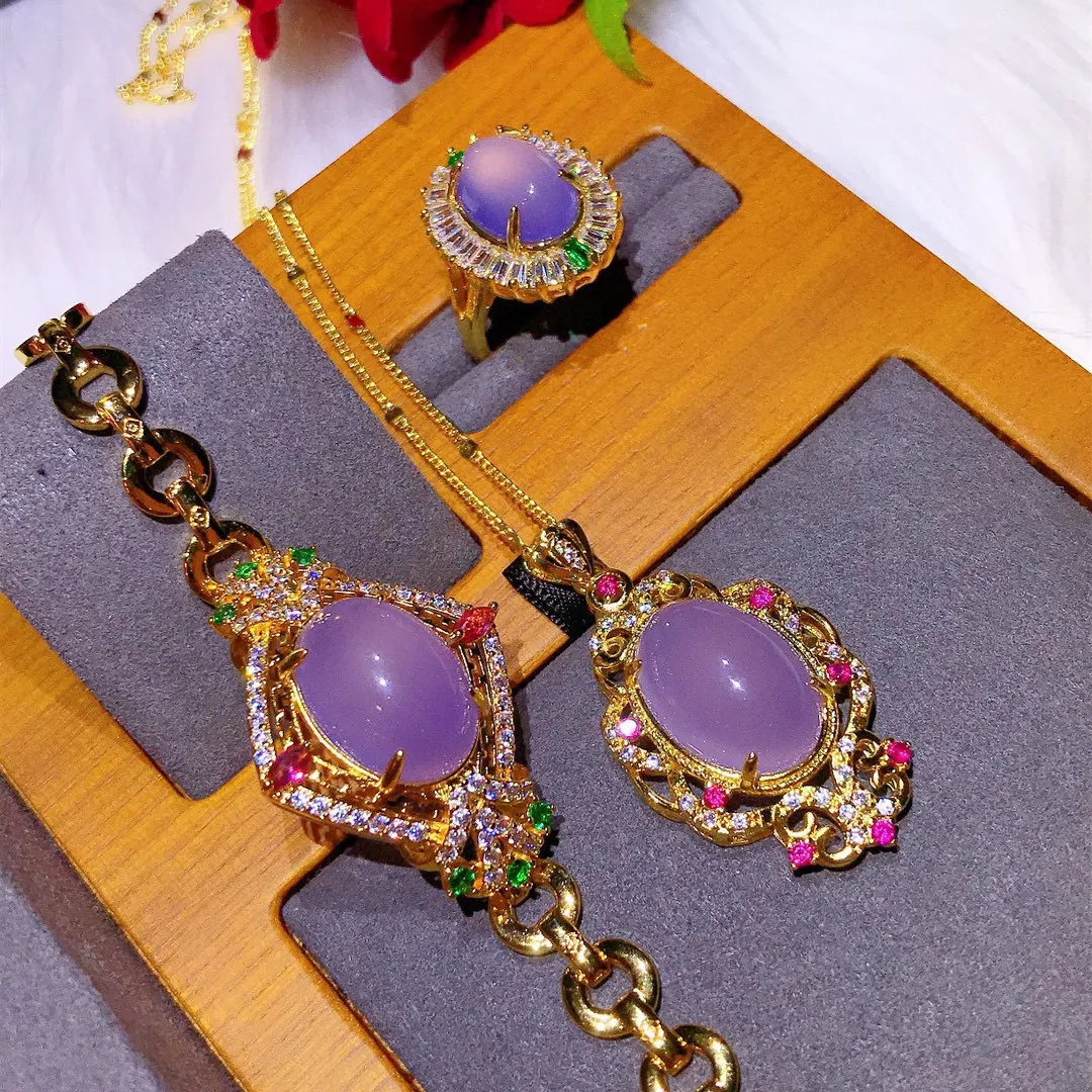 Conjunto de joias de calcedônia em pó natural, elegância atemporal. Desfrute da beleza e benefícios calmantes desta coleção única. — foto 6