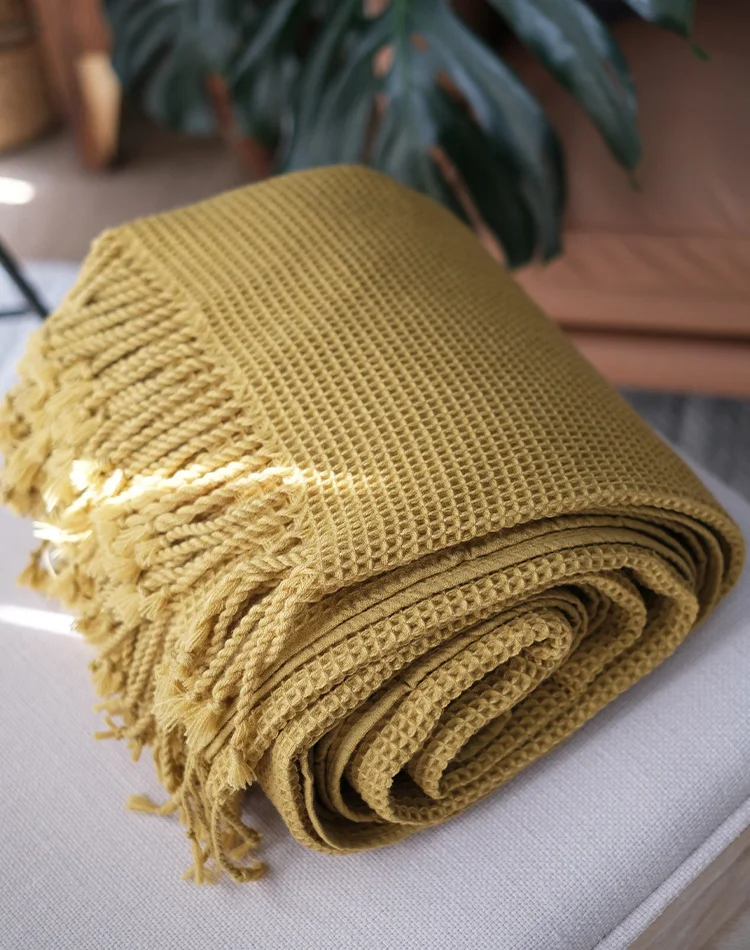 Manta de cor sólida para sofá, um acessório decorativo e funcional. Desfrute da suavidade e calor com esta manta cinza escuro, perfeita para a sala de estar. — foto 2