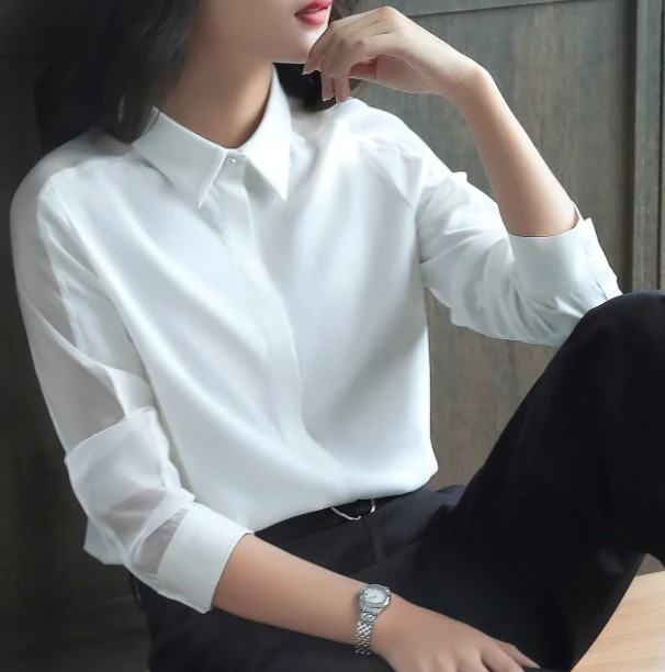 Title 2, Top de design solto em chiffon