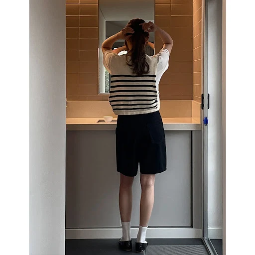 Title 2, Haut court en tricot rayé pour femmes