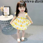 Abito da principessa con bretelle a limone in cotone da donna, perfetto per l'estate. Offre un look fresco e femminile, ideale per ogni occasione casual. — foto 9