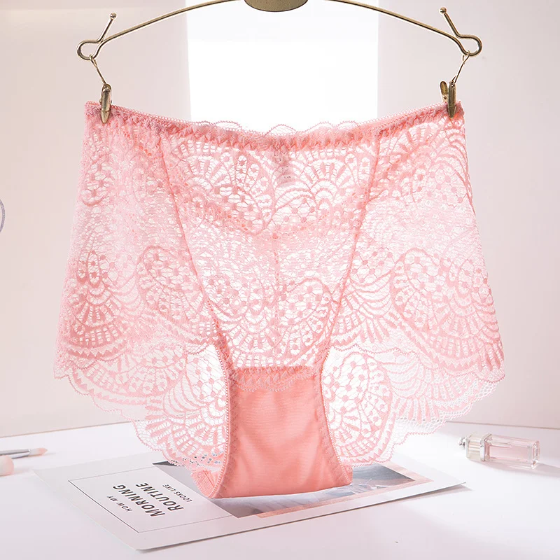 Bragas de cintura alta con encaje y diseño hueco. Ropa interior sexy para mujer con refuerzo de algodón. Comodidad y sensualidad. — foto 12