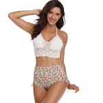 Dames bikini badpak met hoge taille, vetersluiting en split, ideaal voor een flatterende look op het strand of bij het zwembad. — foto 1