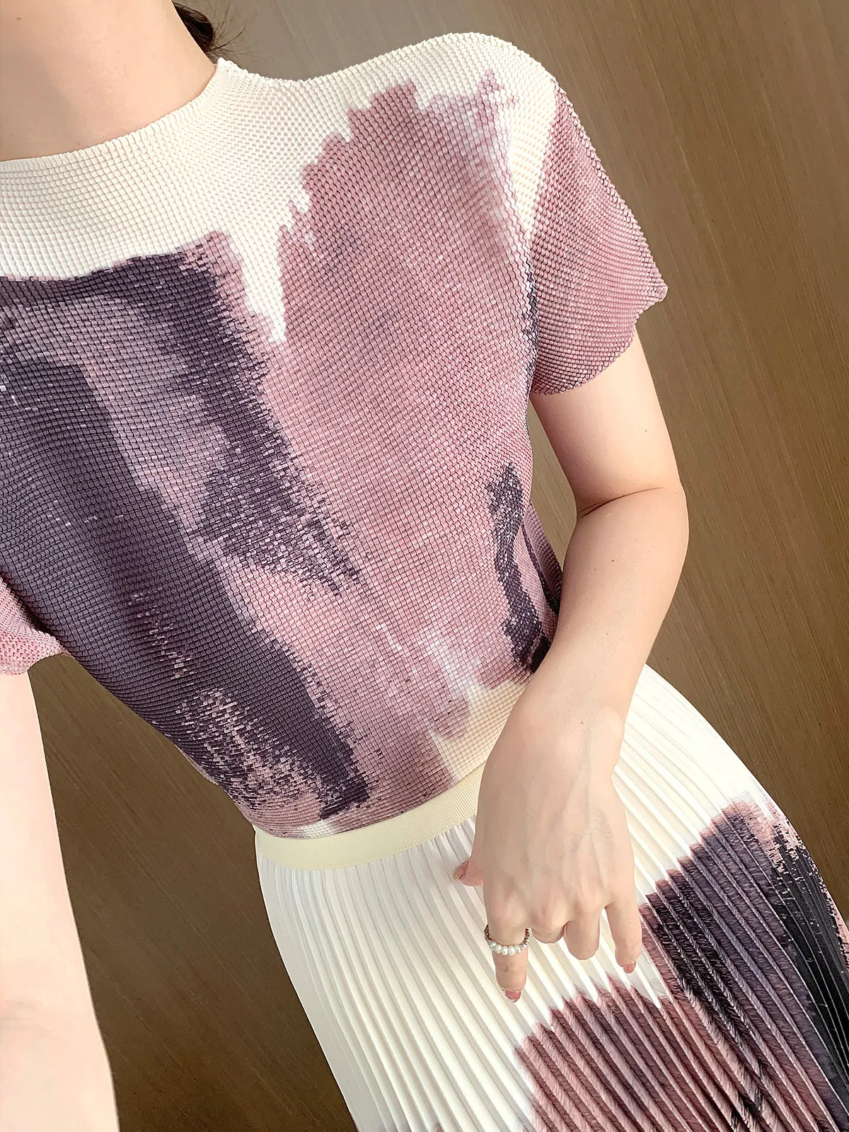 Title 11, Damen Modischer Plissiertes T-Shirt Rock Anzug ...