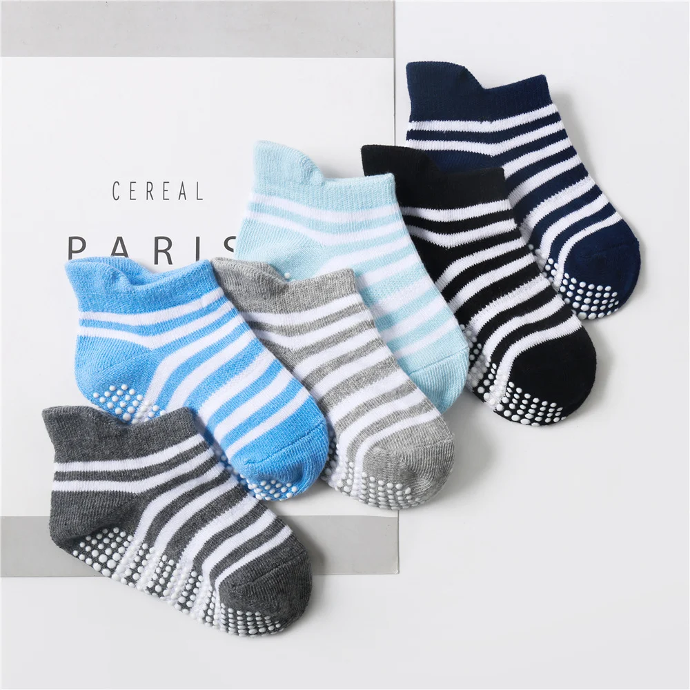 Children's non-slip glue floor socks, providing secure grip and preventing slips and falls, comfortable and ideal for pl — photo 14