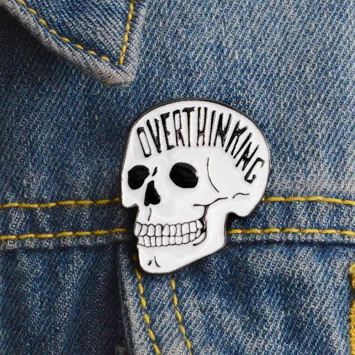 Title 1, Skull Brooch – Dein individuelles Accessoire fü...