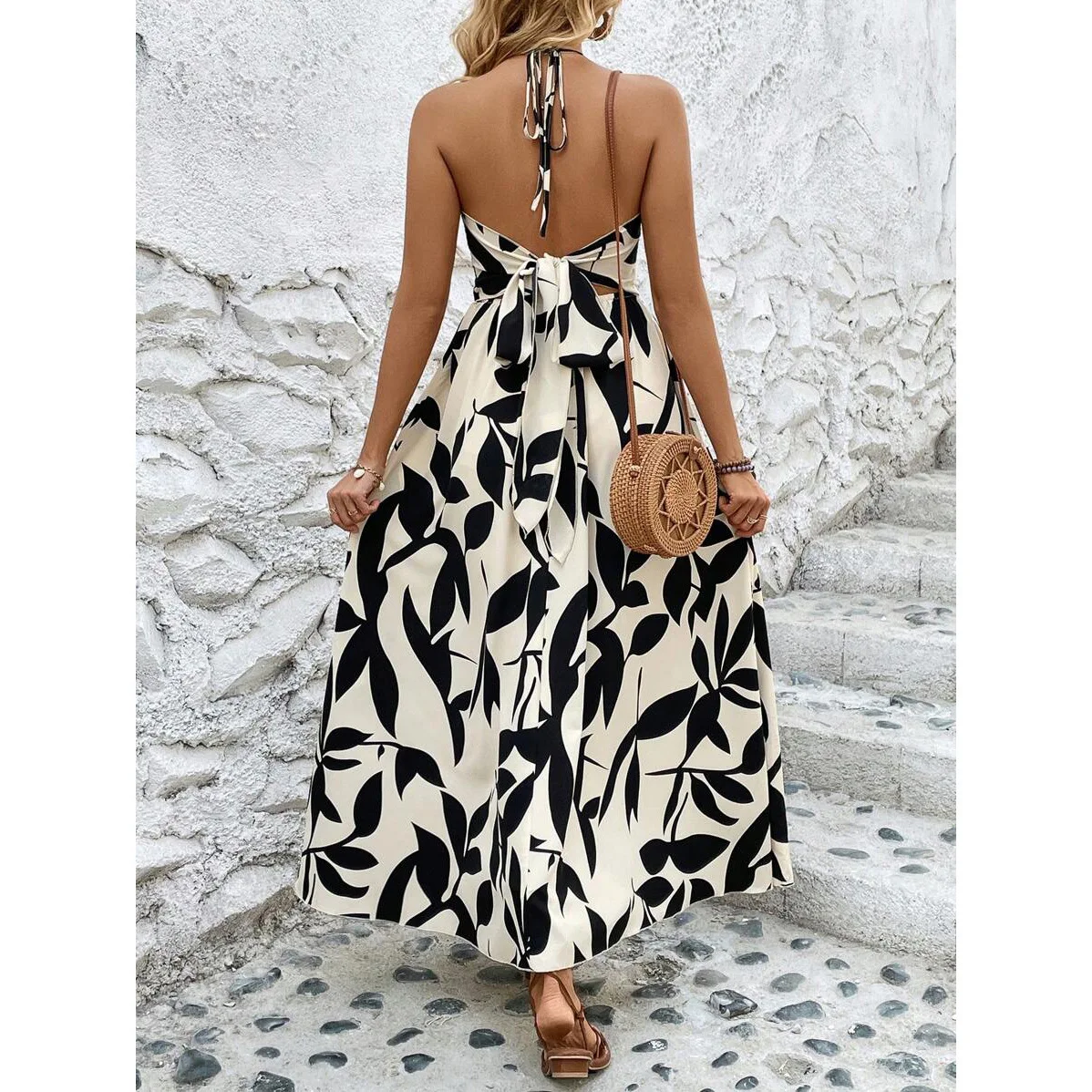 European and American Summer Women's Hollow Pleated Halterneck Printed Dress, a stylish and comfortable choice for warm — photo 9