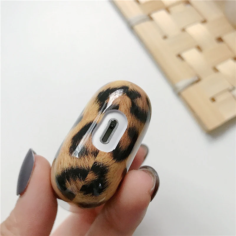 Title 2, Apple compatible Leopard Bluetooth Wireless Glo...