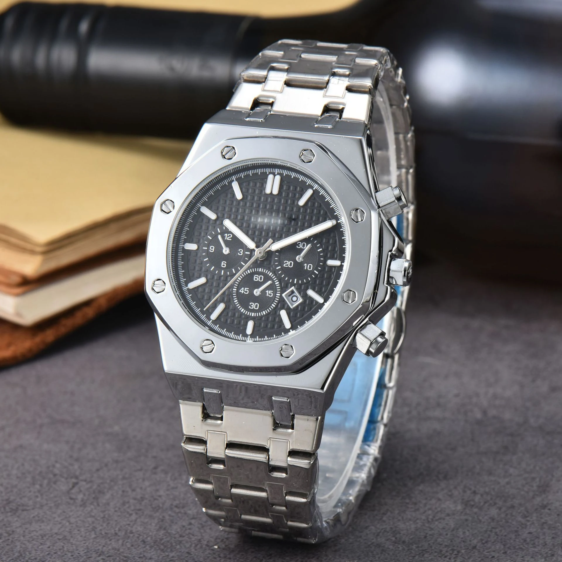 Relógio Masculino de Aço Inoxidável com Calendário e Quartzo. Combinação perfeita de estilo e funcionalidade. Ideal para o homem moderno que busca precisão e elegância. — foto 21