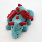 Boneca de dinossauro fofa e macia, pterodáctilo de pelúcia para dormir e abraçar. Travesseiro ideal para crianças e decoração de quarto. — foto 6