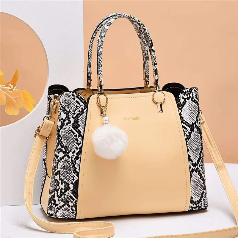Hoogwaardige schouder- en crossbodytas met grote capaciteit. Ideaal voor dagelijks gebruik, combineert stijl en functionaliteit perfect. — foto 17