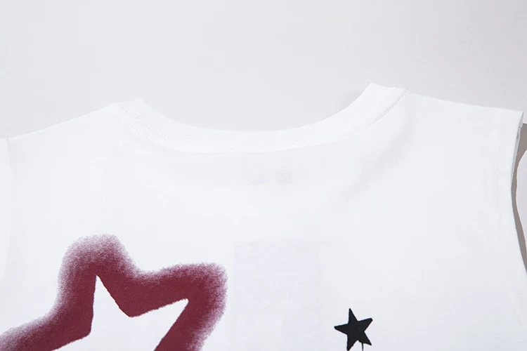Corrente com pingente de grafite fashion para homens, colete casual. Combine estilo urbano e conforto para um visual despojado e moderno em qualquer ocasião. — foto 7