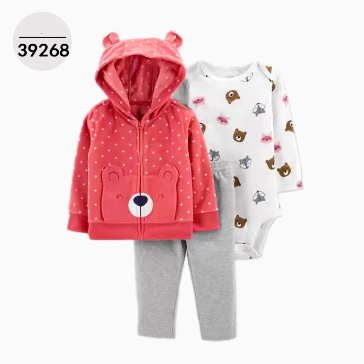Conjunto infantil de três peças com body, jaqueta com capuz e mangas compridas, ideal para conforto e praticidade — foto 14