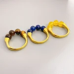 Anel Personalizado com Contas Douradas para Mulher Joia Exclusiva com Nome ou Inicial Gravado Elegância e Sofisticação Presente — foto 6