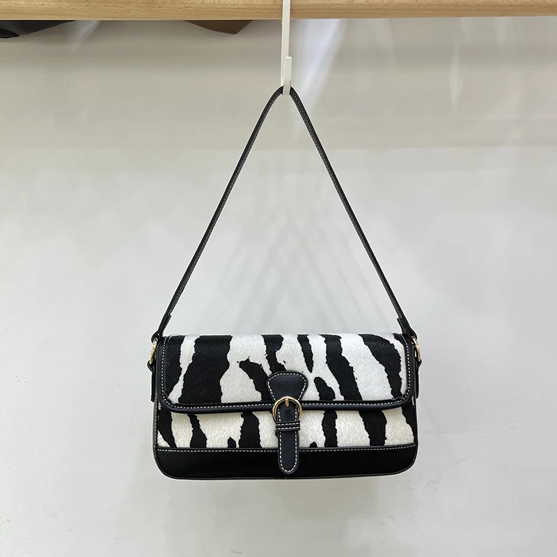Title 1, Bolsa Satchel Feminina com Estampa de Zebra e D...