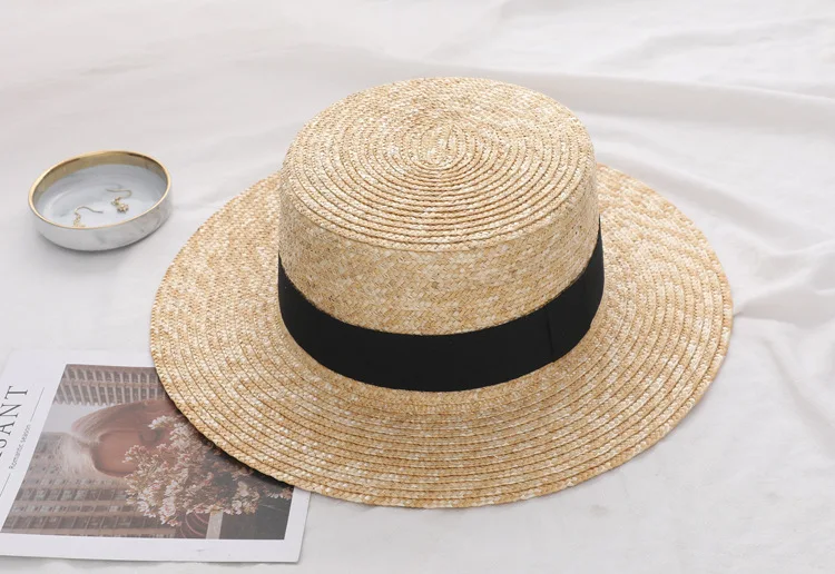 Title 5, Seaside vacation straw hat