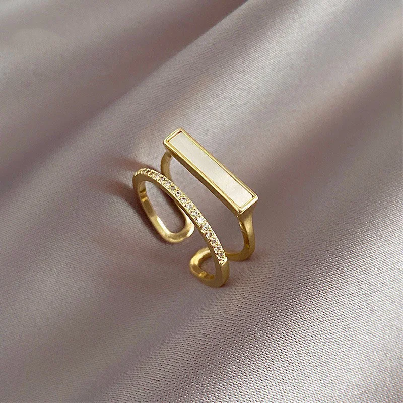 Anel Aberto Geométrico Feminino Design Especial, Moda e Elegância. Um acessório perfeito para expressar sua individualidade e estilo. — foto 8