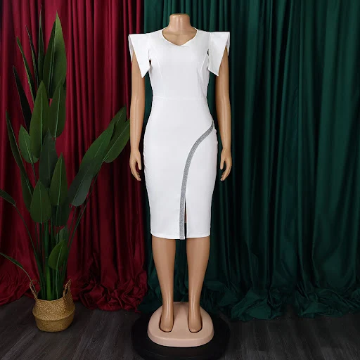 Title 34, Short Sleeve Sheath Dress with a Tight Temperam...