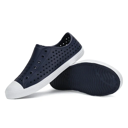 Title 14, Student beach shoes