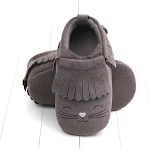 Sapatos de princesa para bebês antiderrapantes com detalhes frost. Calçados de passeio seguros, confortáveis e charmosos para sua bebê. — foto 6