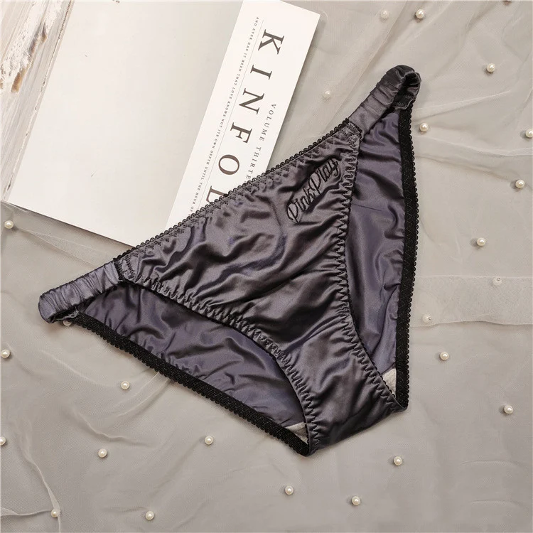 Women's Pinkplay Thin Embroidered Underwear offers delicate comfort and elegant design. Experience a superior daily feel — photo 1