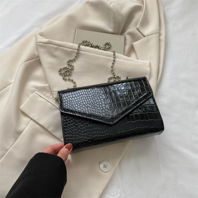 Elegante, eenvoudige en modieuze handtas. Perfect voor dagelijks gebruik, combineert stijl, functionaliteit en een verfijnd design. — foto 4