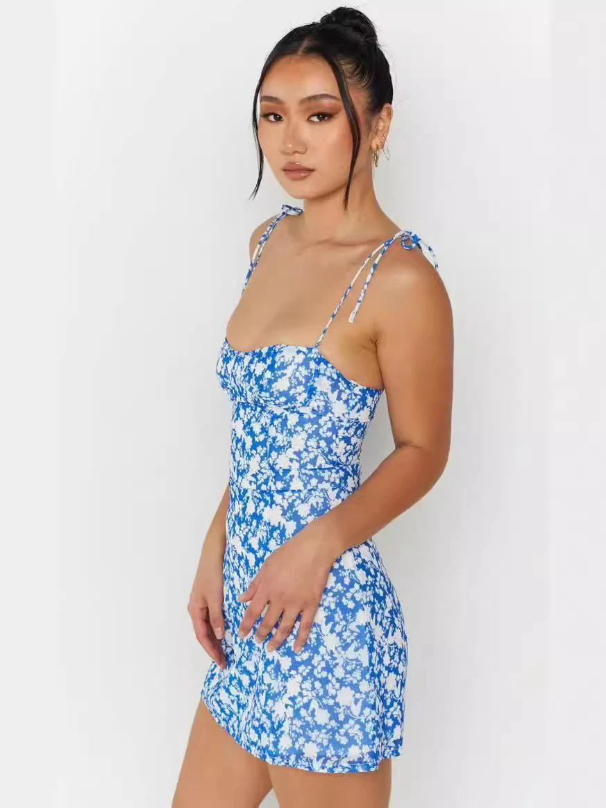Women's Backless Slim Fit Sleeveless Lace-up Dress — photo 5